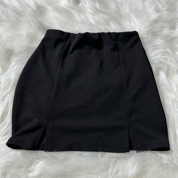 Fashion Nova mini skirt black with slits XS - Picture 1 of 3